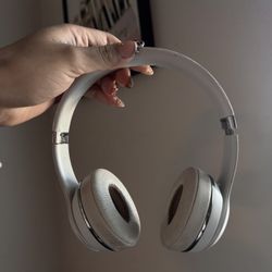 Beats Solo 4 Bluetooth Wireless On-Ear Headphones