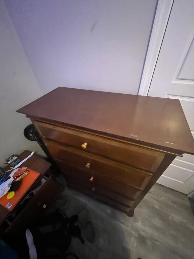 5 Drawer dresser