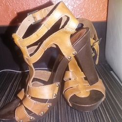 Brownish Heels