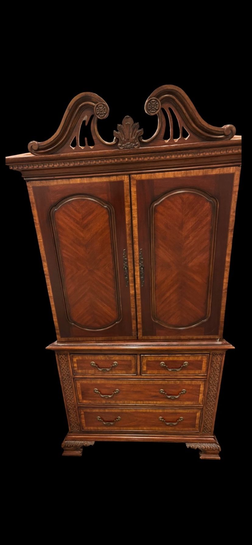 Drexel Heritage Georgian Carved Flame Mahogany Armoire Dresser