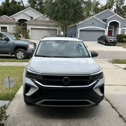 VW Taos