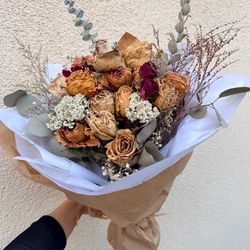 Dry flower bouquet