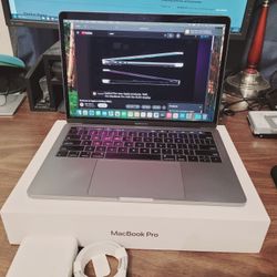 Apple MacBook Pro, Touchbar, 19