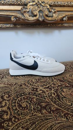 Nike Womens Size 7