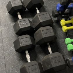 York 125 And 110 Lb Rubber Hex Dumbbell Set