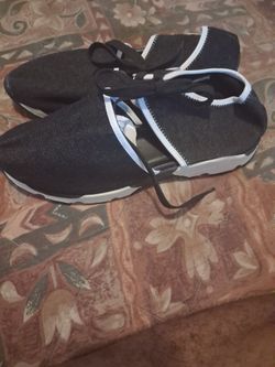 Sandal