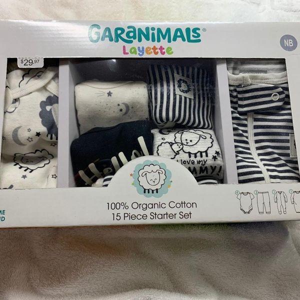 Garanimals layette Organic Cotton Neutral Colors 15 Pieces Newborn Baby Gift