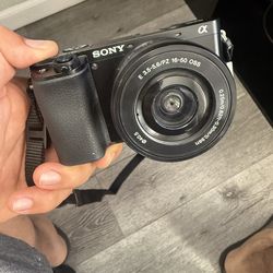 Sony A6100