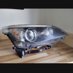 2010 BMW Passenger Side Headlight 