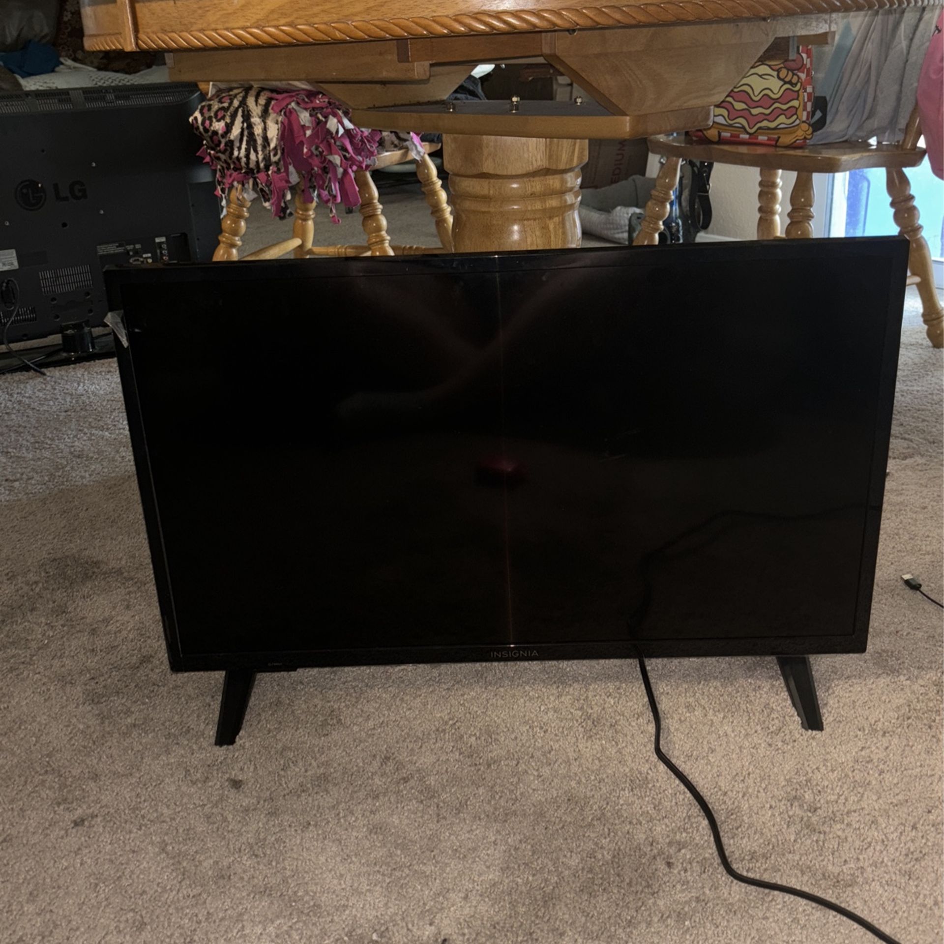 Insignia Amazon Fire Tv 30inch Smart Tv