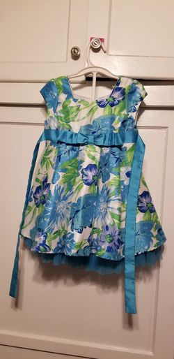 Girl's dress