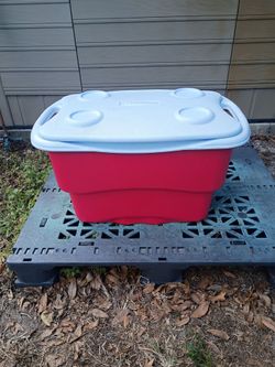 Big Rubbermaid Cooler