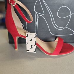 New In Box Women's Red Heel