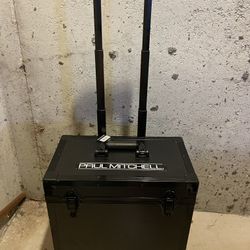 Professional Beauty Case That Has Wheels