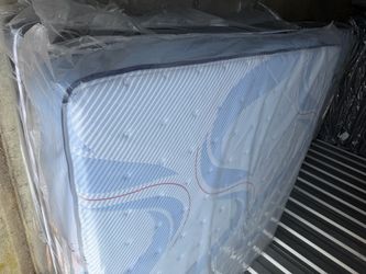 ‼️Brand New King Mattress 12” thick‼️