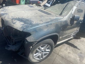 2005 x5 Bmw for parts