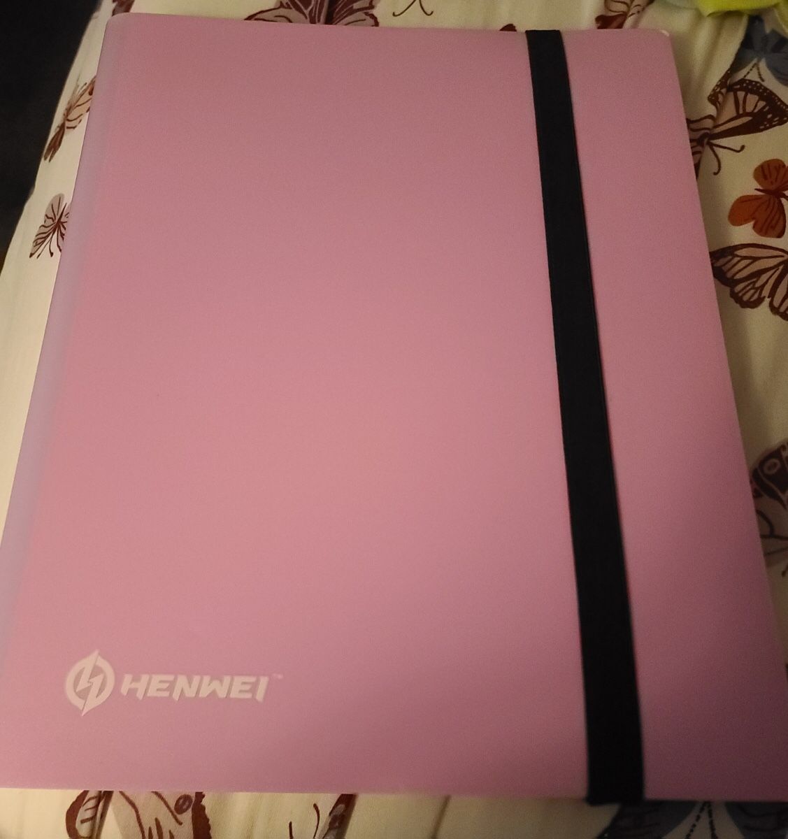 Henwei 9 Pocket Binder 20 Pages Holds 360 Sleeved  Cards 