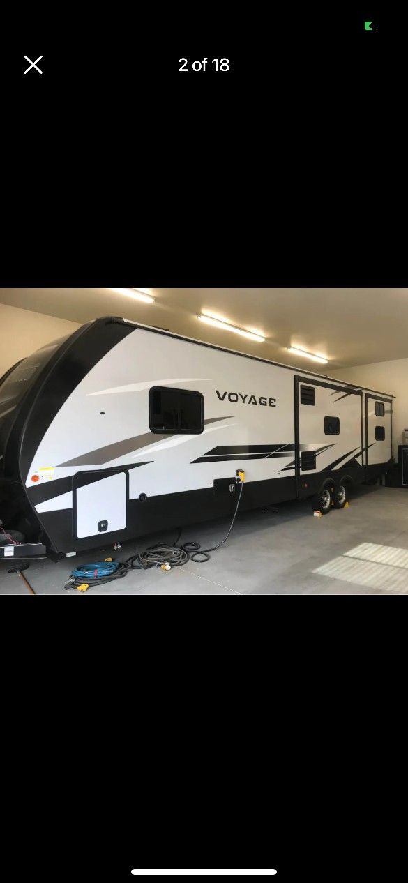 Winnebago Voyager RV