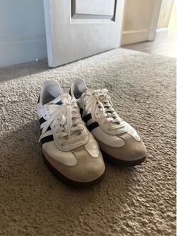 9 and 1/2 size men white sambas