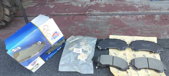 2021 infinity Q60 front brake pads