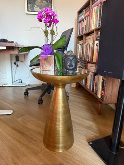 Marlow mod Pedestal Table