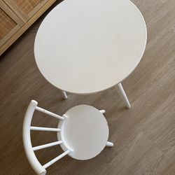 Children’s table and chair