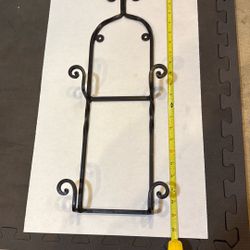 Iron Hanging Plate Holder