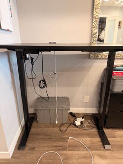 Sit stand desk