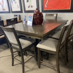 Lazy Susan Table + 4 Chairs 🤎✨ Easy Financing Available ✅✅