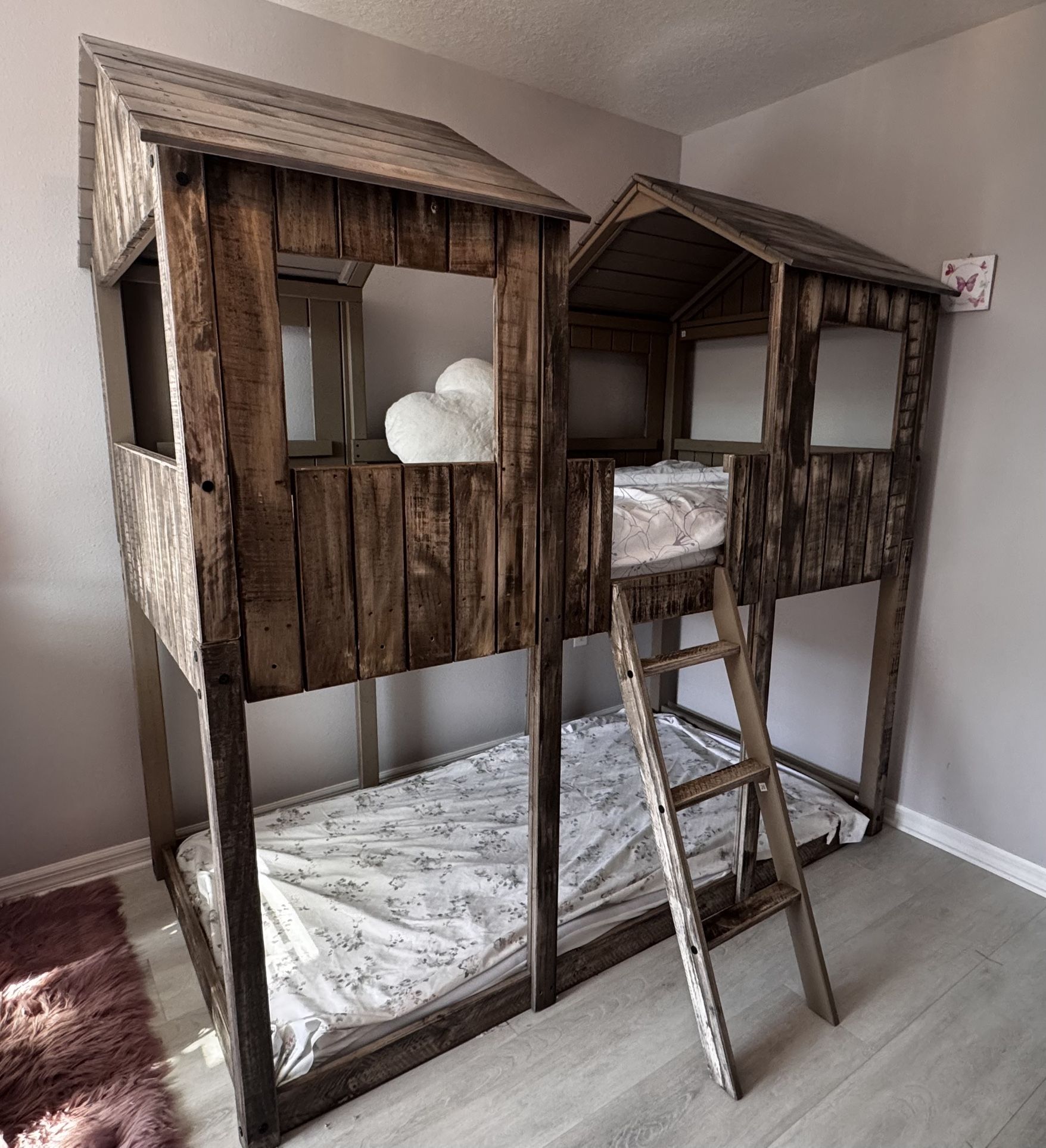 Real Wood Bunk Bed with 1 Twin Mattress Log Cabin Decor
