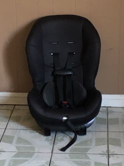 LIKE NEW EVENFLO CONVERTIBLE CAR SEAT!!!!