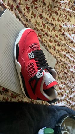 Jordan 4s