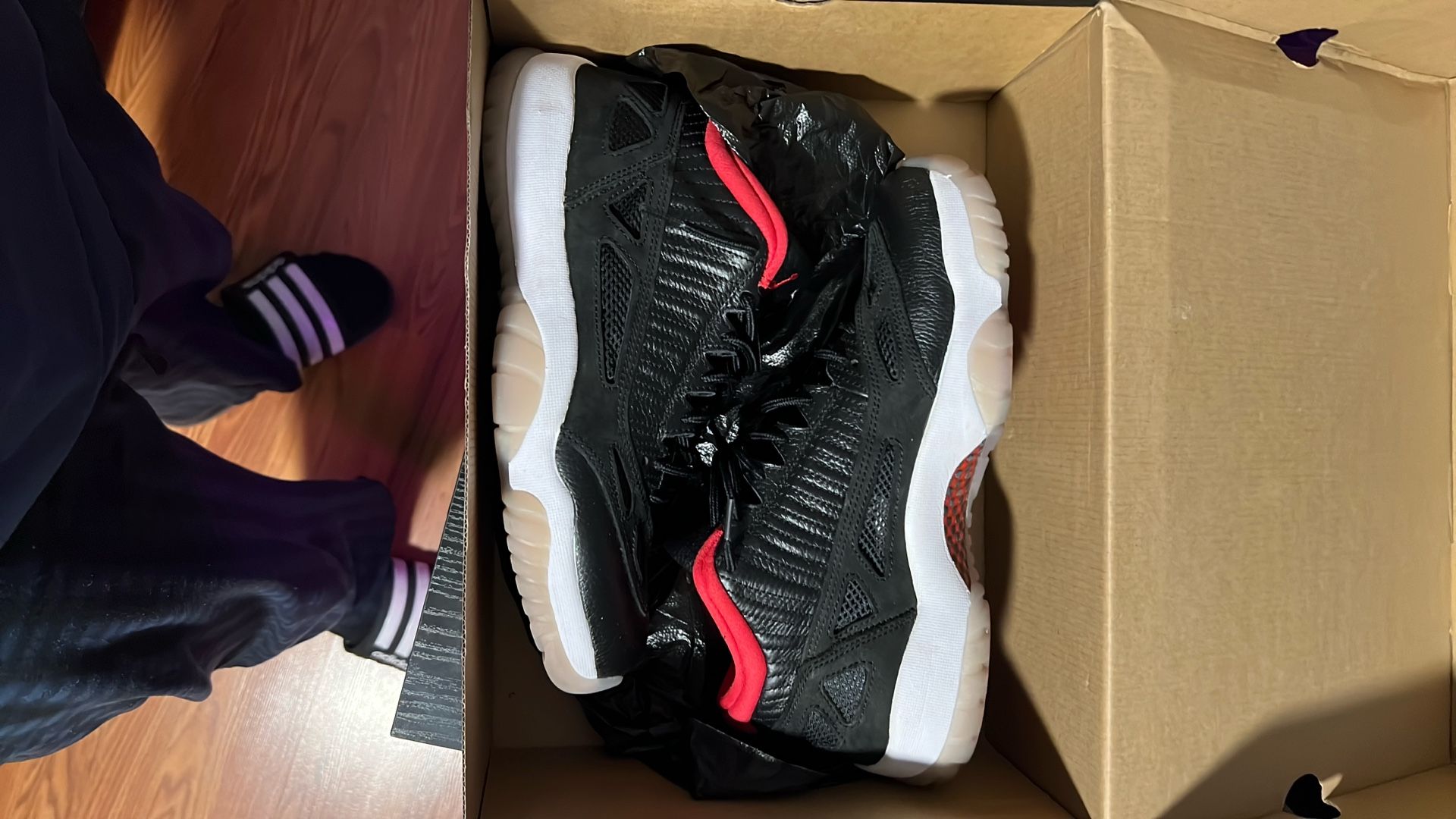 Air Jordan IE 11 Retro Low