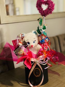 14 February  Arreglos  Gifth 