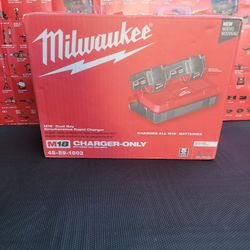 MILWAUKEE M18 18-VOLT LITHIUM-ION DUAL BAY RAPID BATTERY CHARGER