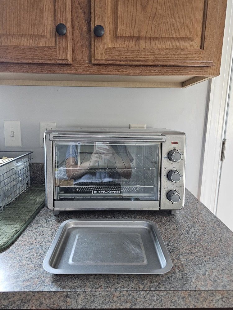 Black & Decker 6 Slice Airfryer and Toaster Oven (great for college students)