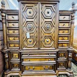 AICO By Michael Amini VIZCAYA Armoire