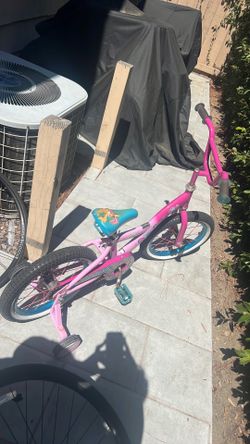 Toddler girl bike