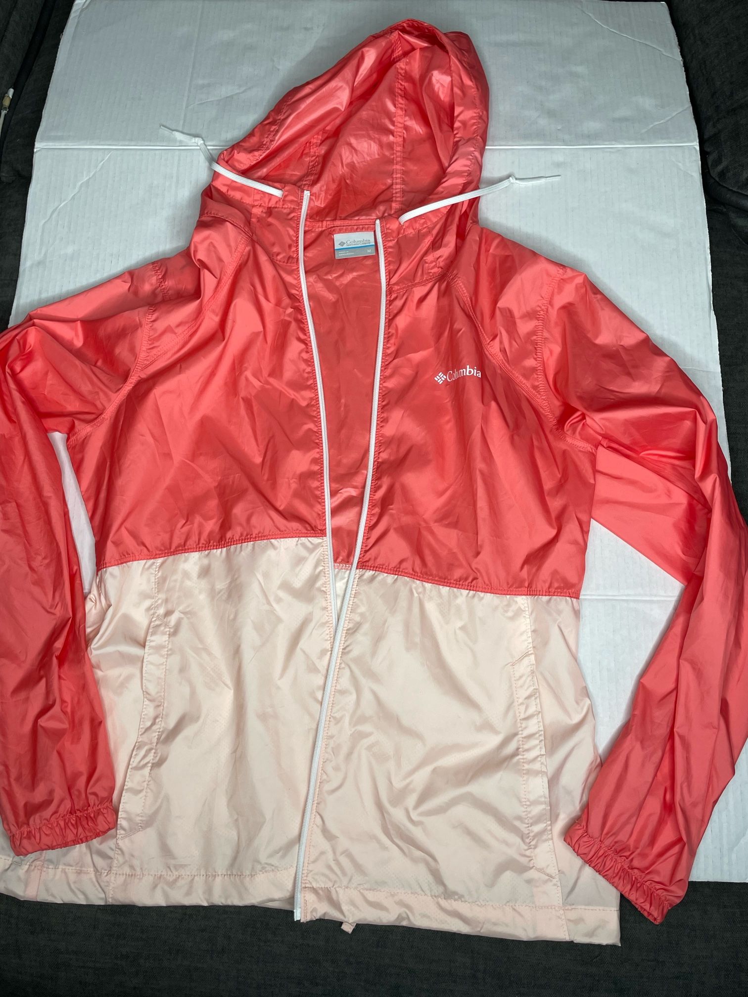 Columbia Women's Center Ridge Lined Windbreaker Size Medium Cream Pink Jacket