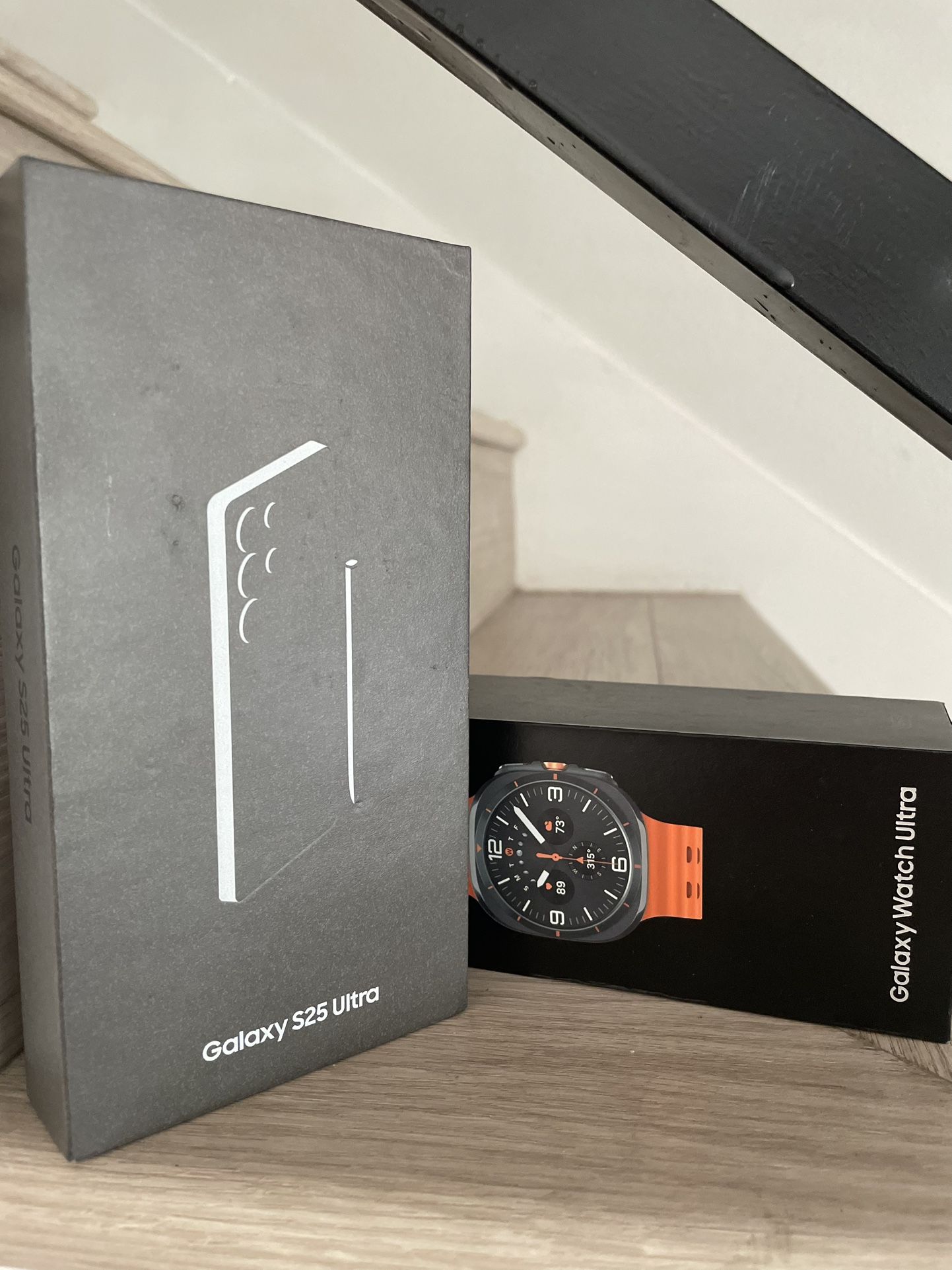 Samsung Galaxy S25 ultra Unlocked+Galaxy Watch Ultra 2025