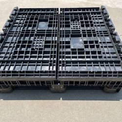 Collapsible Shipping Container like new.