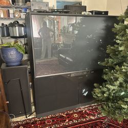 huge tv working with speakers included 