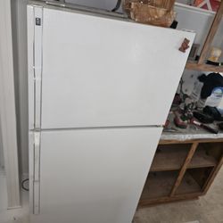 Appliances Fridge, Stove, Dishwasher 