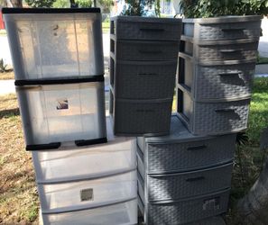 Storage containers used clean all for $42 se habla spanish