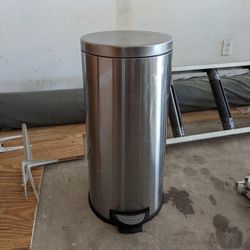 30L Stainless Steel Trashcan with step lid