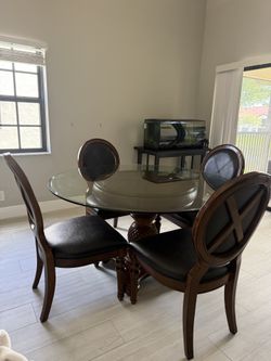 Round Glass Dining Table