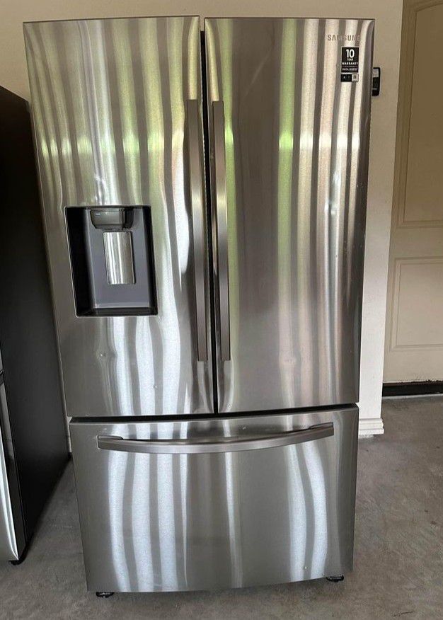 SAMSUNG STAINLESS STEEL FRIDGE!! CAN DELIVER!!  IN GREAT WORKING CONDITION!! ASKING $350