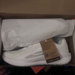 Nike Running Shoes 9.5