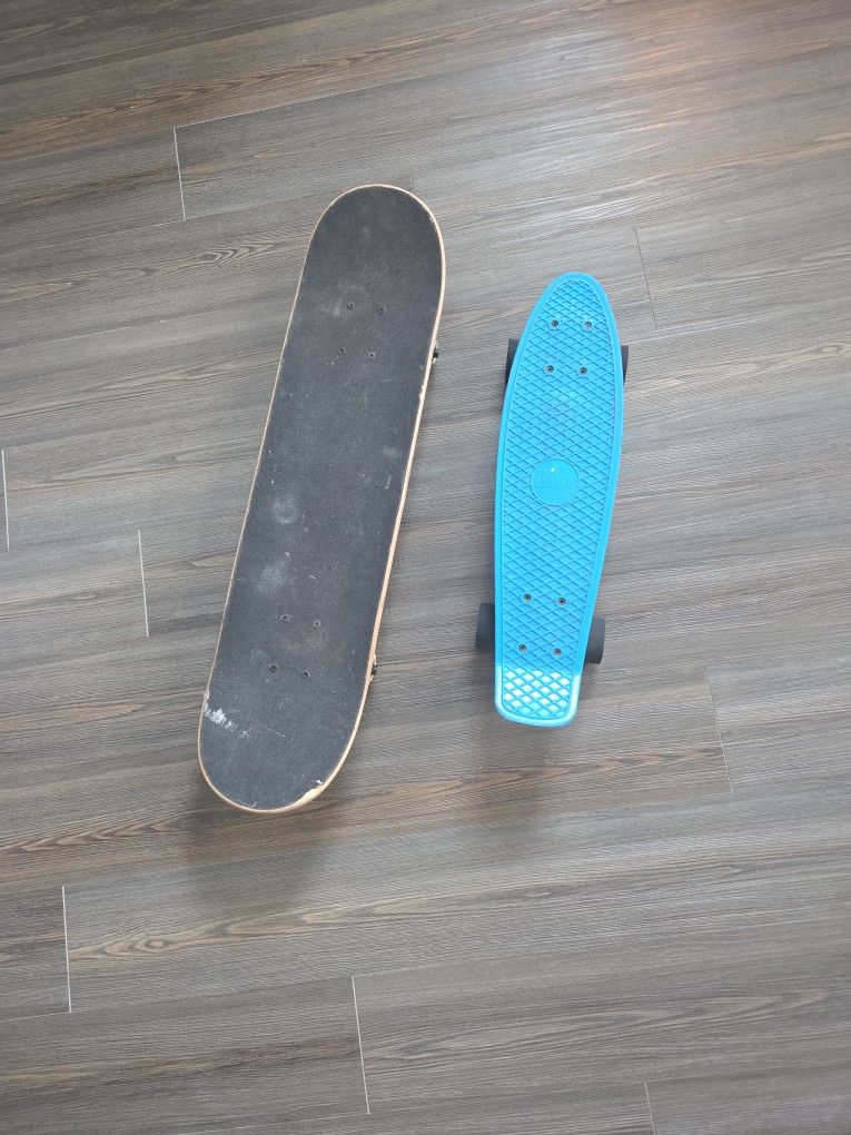 2 Skateboards