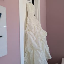 Cream Lace Wedding Gown with attached corset worn once will sell or donate to good cause ( not for resale please)
